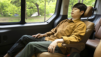 Joon Seo in Hyundai Staria 