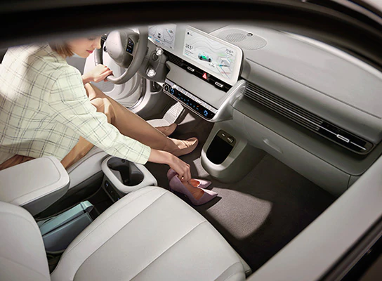 Top View Innovative moveable center console